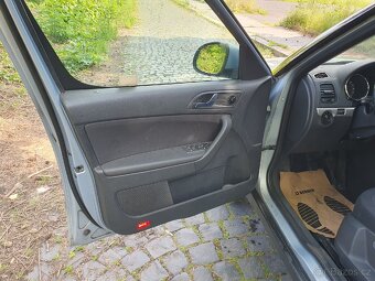 Škoda Yeti Experience 2,0TDI 103kW 4x4 1.maj,koupeno v ČR - 17