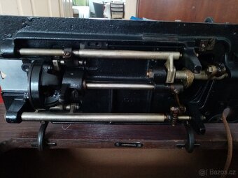 MINERVA (typ 122) – šicí stroj - 17