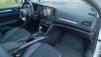 Renault Megane ENERGY TCe 130 EDC BOSE EDITION - 17