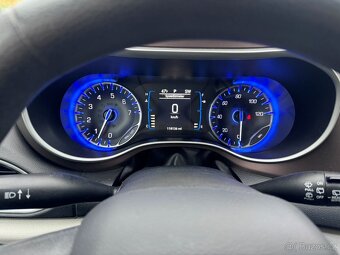Chrysler Pacifica 3,6 Pentastar Touring 2018 - 17