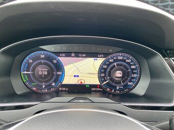 Volkswagen Passat 1.4 GTE Highline, PANO, Plug-in-Hybrid - 17
