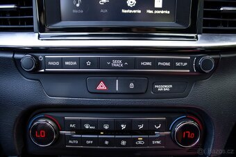 Kia Ceed 1.4 T-GDi Gold A/T - 17