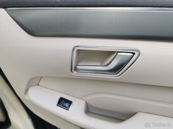 Mercedes E200 CDI - FACELIFT 2014, SERVIS, 2.MAJITELL - 17