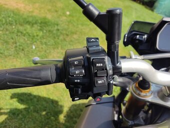 Yamaha MT-10 SP (2019) nádherný stav, zajímavá cena - 17