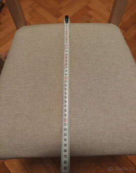 Jídelní rozkládacé stůl a 8 židlí - 17