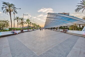 Na prodej prostorný apartmán 2+kk TORREVIEJA - 17
