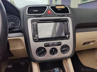 Volkswagen Eos 1,6 FSI / servis / - 17