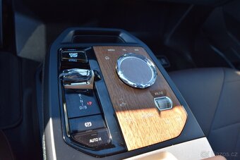►►BMW iX 0.0 xDrive40 FULL VÝBAVA ZÁRUKA◄◄ - 17
