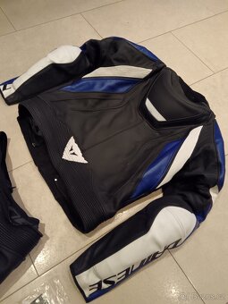 Dainese Avro 4-Pánská Dámská kožená moto kombinéza, dvoudíl - 17