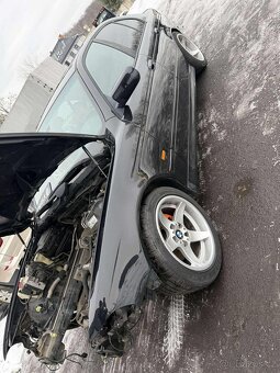 Náhradní díly BMW e39 cosmosschwarz - 17