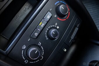 Peugeot 207 SW 1.4 16V VTi Trendy 28 000 km AJ NA SPLÁTKY - 17