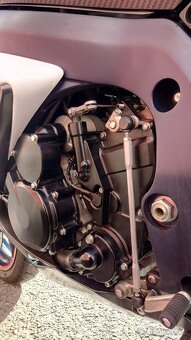 Suzuki GSX-R 750 K10 - 17