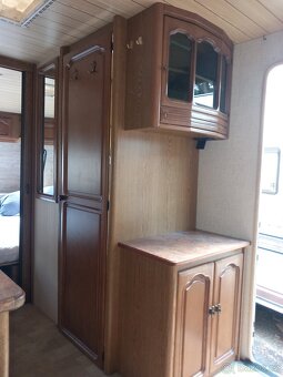 Prodám karavan bürstner Lux - 17