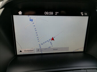 Ford Kuga 2.0Tdci 110kw4x4TitaniumVyhřSedačkyVyhřVolantTažný - 17