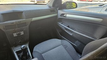 Opel Astra H Caravan - 17
