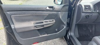Volkswagen Golf 5 benzin 1,4 - 17