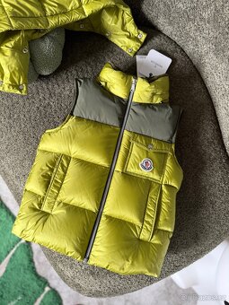 Luxusní, dětská vesta MONCLER - 17