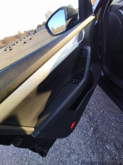 Škoda Octavia Combi 2.0 TDI Elegance/Style DSG - 17