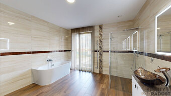 Prodej rodinného domu 6+kk, 543 m² s garáží, saunou a zahrad - 17