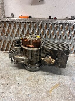 Motor babetta 207 + díly - 17
