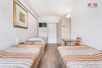 Prodej nájemního domu, 732 m², Černčice, ul. Husova - 17