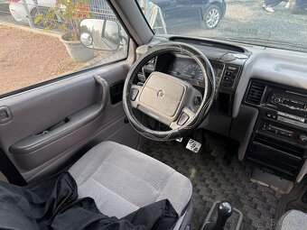 Chrysler Voyager Ram Van 2.5TD 87kw ČR Tažné - 17