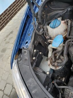 Volkswagen Touran 2.0TDi - 17