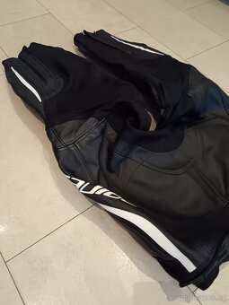 Dainese Laguna Seca 4-Pánská kožená moto kombinéza - 17