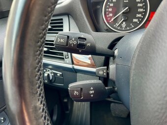 BMW X5 xDrive35d / KŮŽE / 2xALU / 2009 - 17