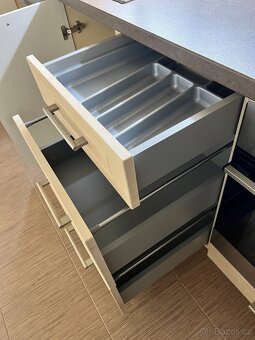 Prodám kuchyň Oresi - 17