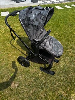 Cybex Priam kočárek Flowers Grey - 17