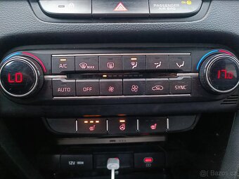 Kia Ceed SW Edice 30 - 17