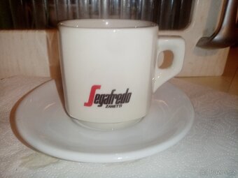 RUZNE SALKY SKLENICE - 17