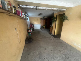 Prodej rodinného domu 7+1 Křinec, 210m², pozemek 619 m² - 17