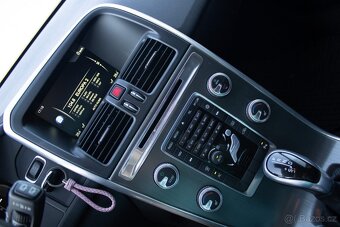 Volvo XC60 D3 Kinetic Geartronic - 17
