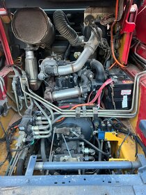 Smykový nakladač GEHL 6640 - servis za 150t Kč hotový - 17