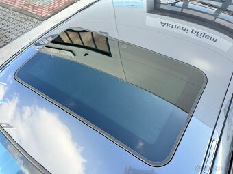 •BMW 320i A/T, Bi-XENON, NAVIGACE, PDC, TEMPOMAT• - 17