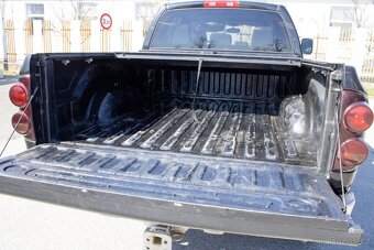 Dodge RAM 2500 - 17