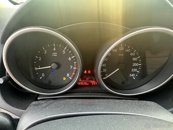MAZDA 5-2.0I-110KW-7MIST-TOP STAV - 17