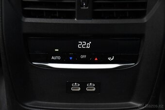 BMW g20 330e INDIVIDUAL,LASER,HUD,ŠÍBR,KŮŽE,VÝHŘEV,ZÁRUKA - 17