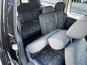 Maxi 2.0tdi 103kw DSG 7-míst, 274000km, PDC, DigiAC - 17
