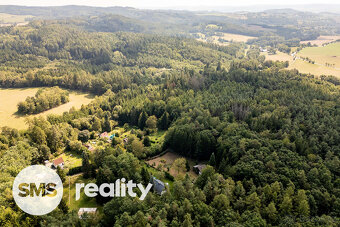 Soukromí u lesa, projekt v ceně – pozemek 1 600 m² v Hrusicí - 17
