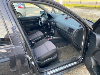 VW Golf 4, 1.4i 55 kW, r.v. 2001, manuál - 17