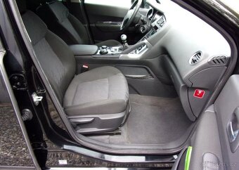 Peugeot 3008 2.0HDi 110kWMANUÁLPĚKNÝ VŮZ nafta manuál - 17