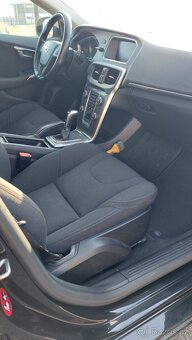 Volvo v40 - 17