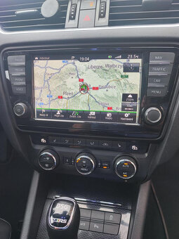 Škoda Octavia 3 RS combi 2.0TDi 135kW 4x4, Panorama, Webasto - 17