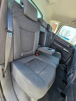 PEUGEOT 3008 2016 1.2 E-THP 96kW,VÝHŘEVY,TEMPOMAT,PARK.SENZ - 17