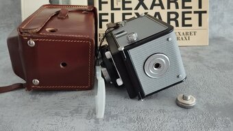 Starý fotoaparát Flexaret + krabice, přislušenství, 2 knihy - 17