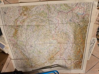 Soubor různých starých map - 17