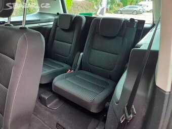 Alhambra 2.0TDI/125kW DSG,7.míst,xenon,tažné,kamera,navi - 17